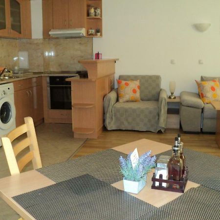 Meni Apartments And Guest Rooms Sozopol Buitenkant foto
