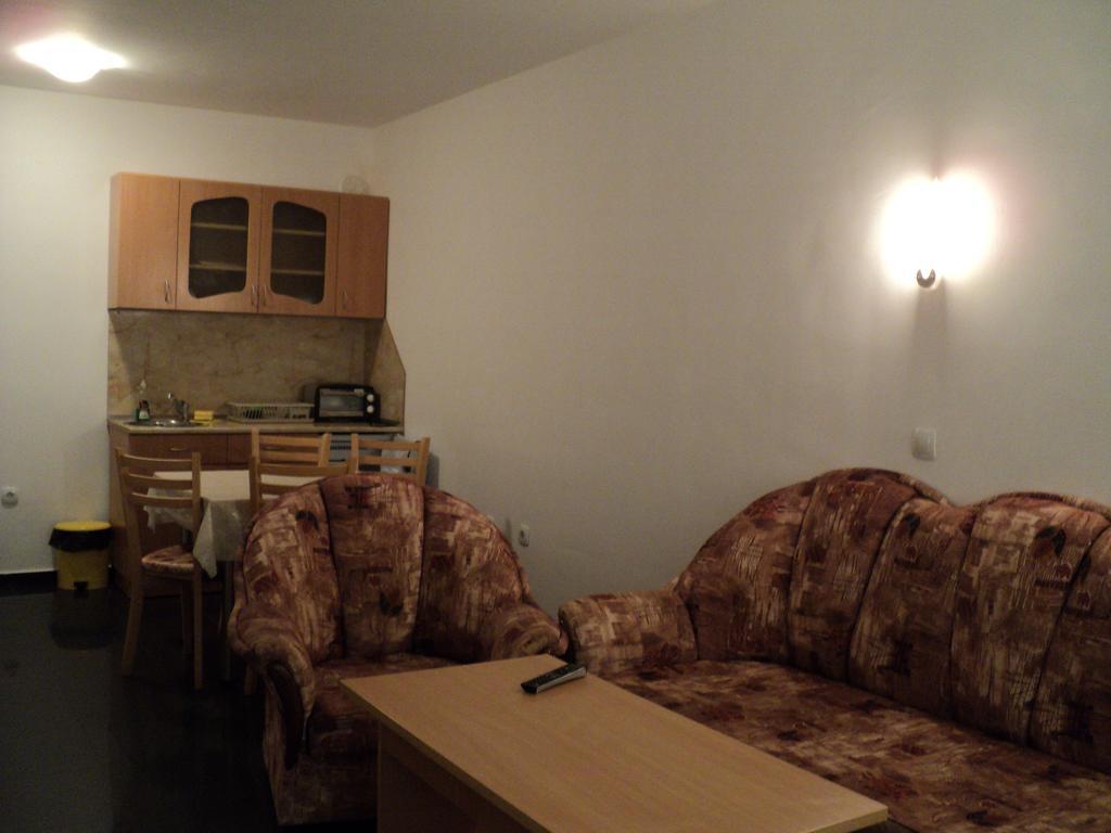 Meni Apartments And Guest Rooms Sozopol Kamer foto