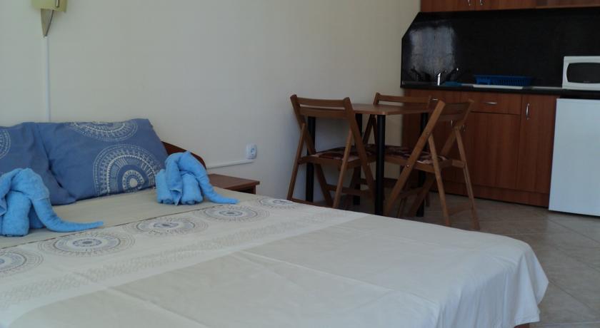 Meni Apartments And Guest Rooms Sozopol Kamer foto