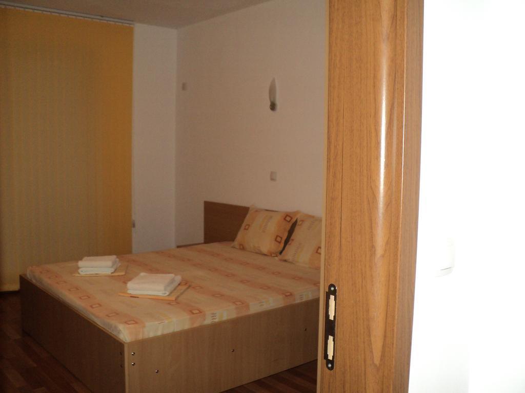 Meni Apartments And Guest Rooms Sozopol Buitenkant foto