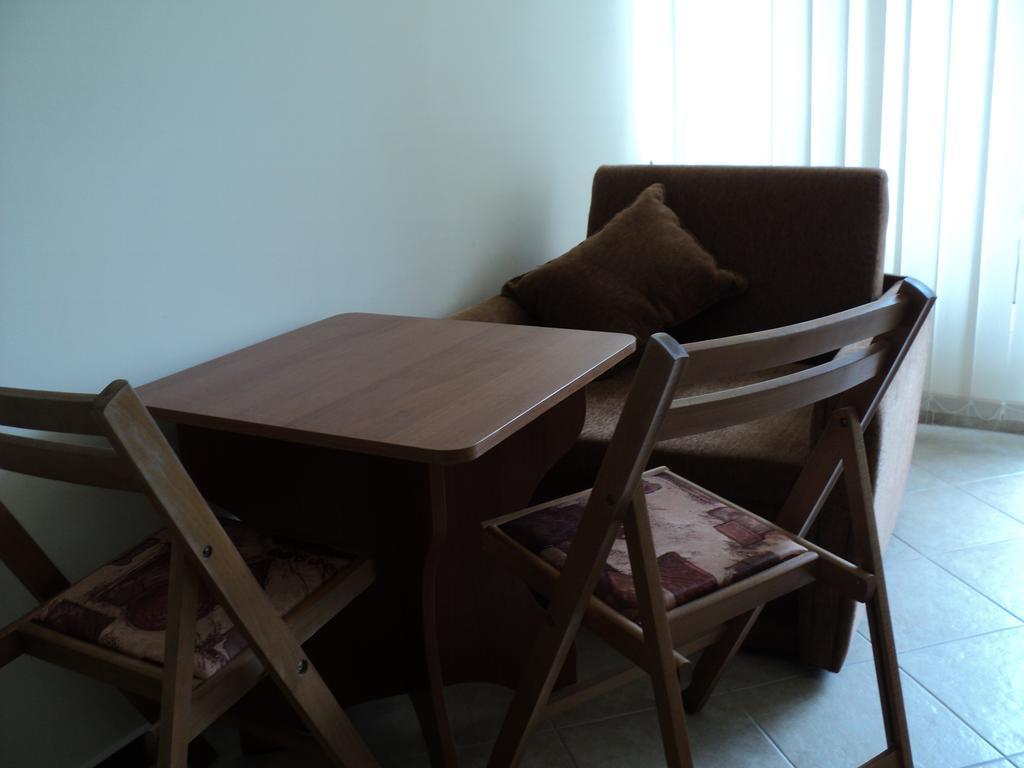 Meni Apartments And Guest Rooms Sozopol Buitenkant foto