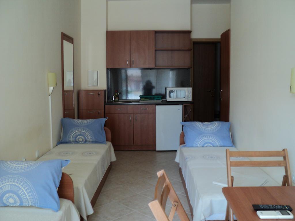 Meni Apartments And Guest Rooms Sozopol Buitenkant foto