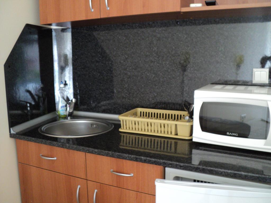 Meni Apartments And Guest Rooms Sozopol Buitenkant foto