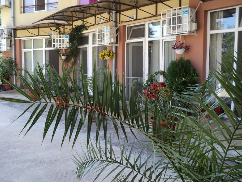 Meni Apartments And Guest Rooms Sozopol Buitenkant foto