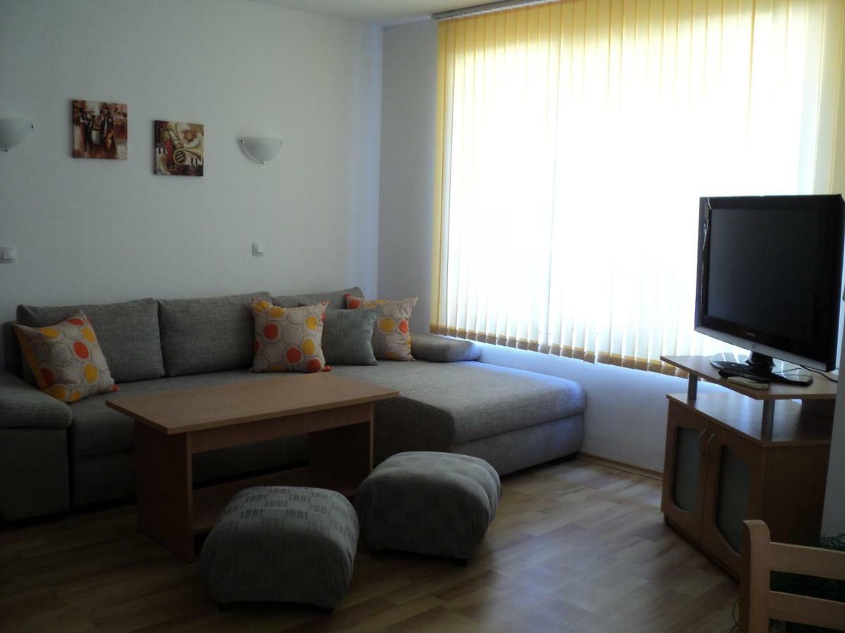 Meni Apartments And Guest Rooms Sozopol Buitenkant foto
